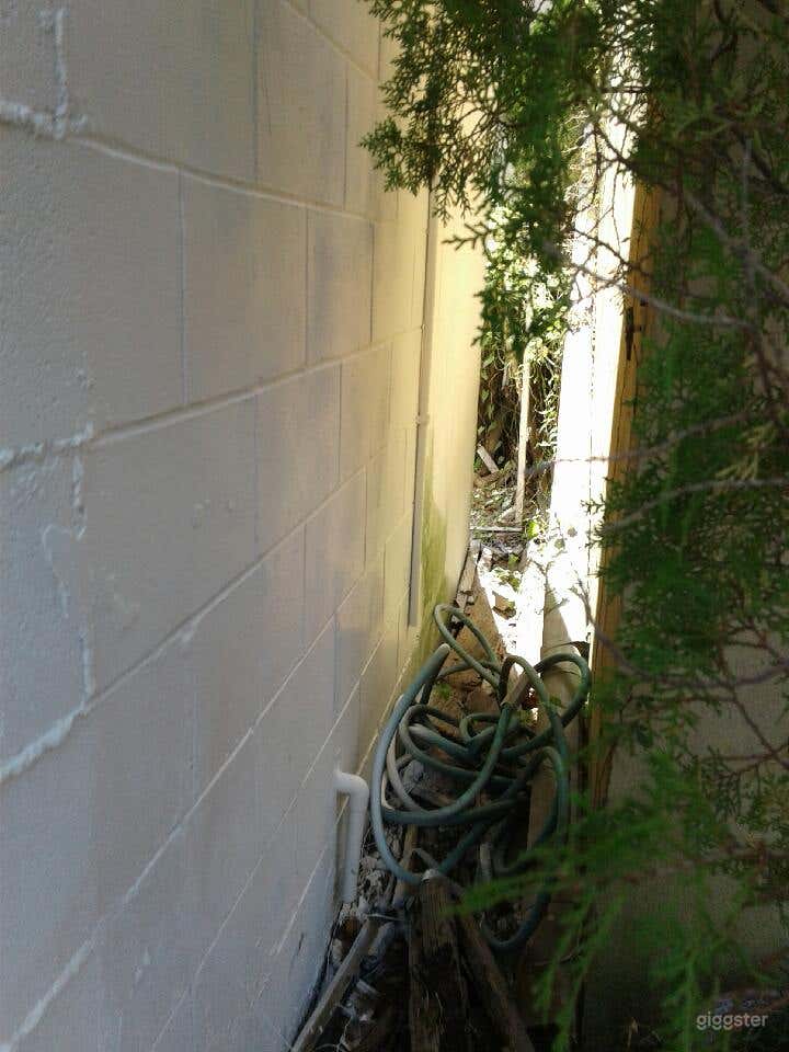  Renovated Home w Great location 