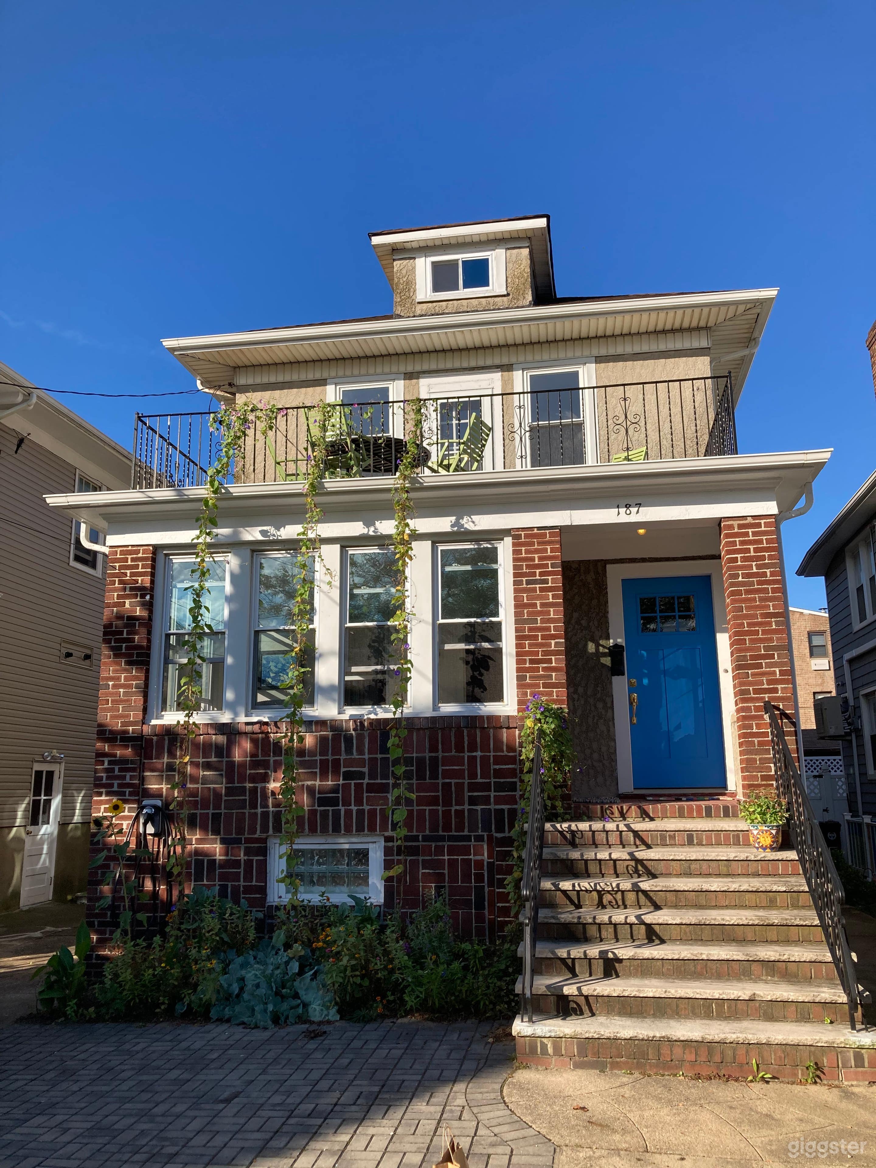 Sweet Family Home Photo 1