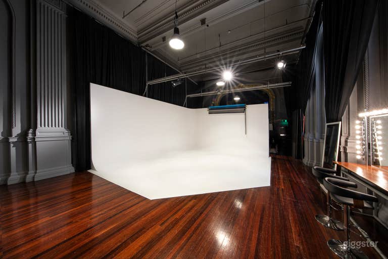  Sydney CBD Photography & Video Studio 