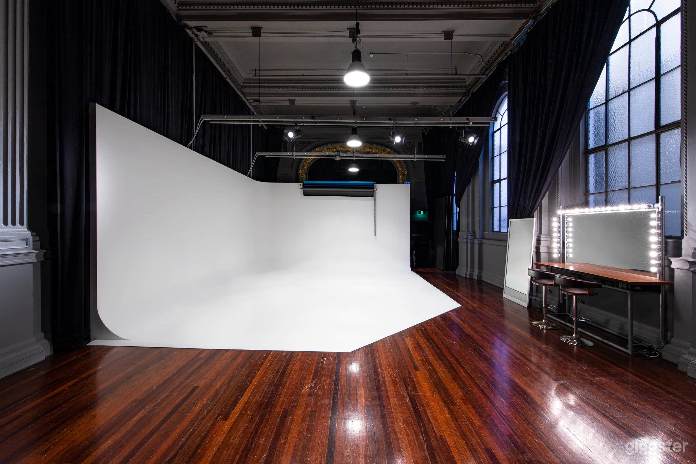 Sydney CBD Photography &amp; Video Studio Photo 1