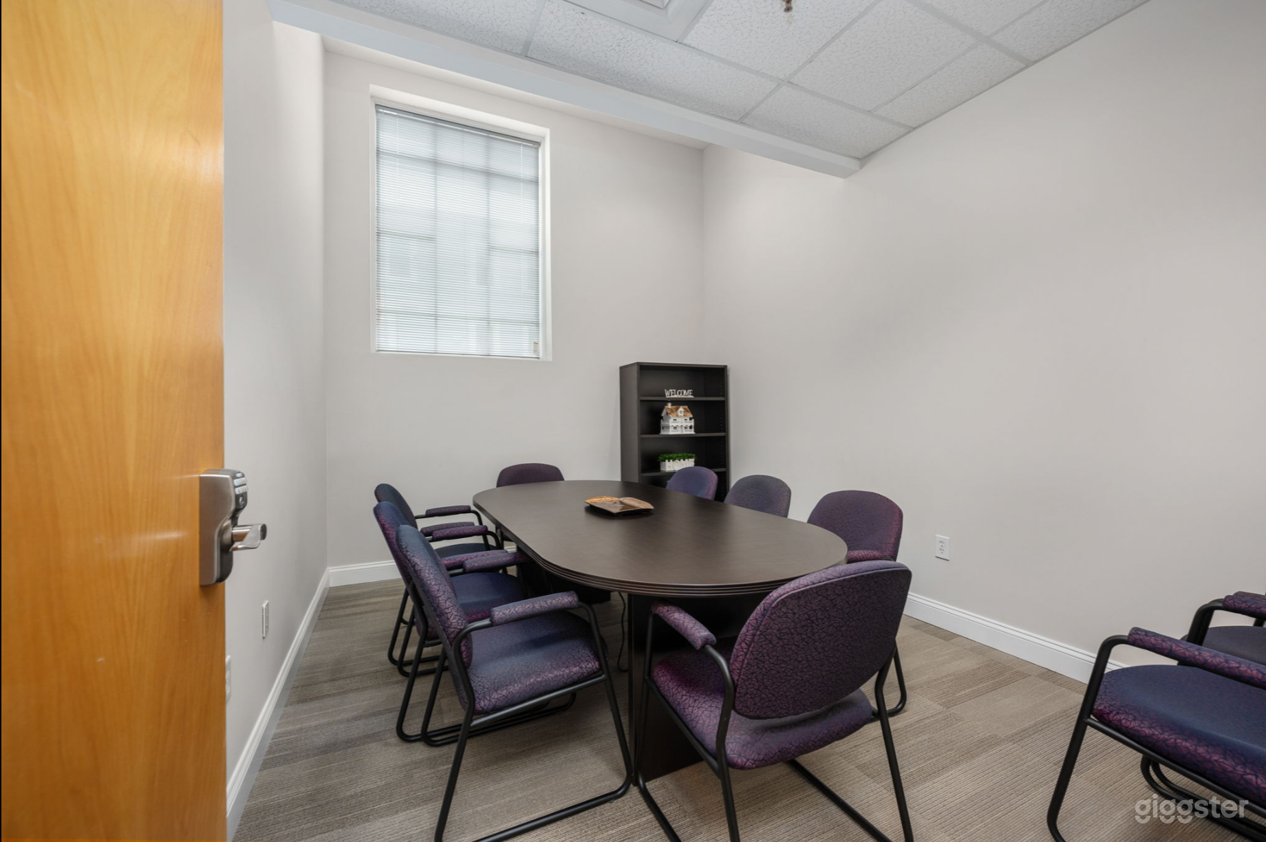Downtown Executive Conference Room Photo 1