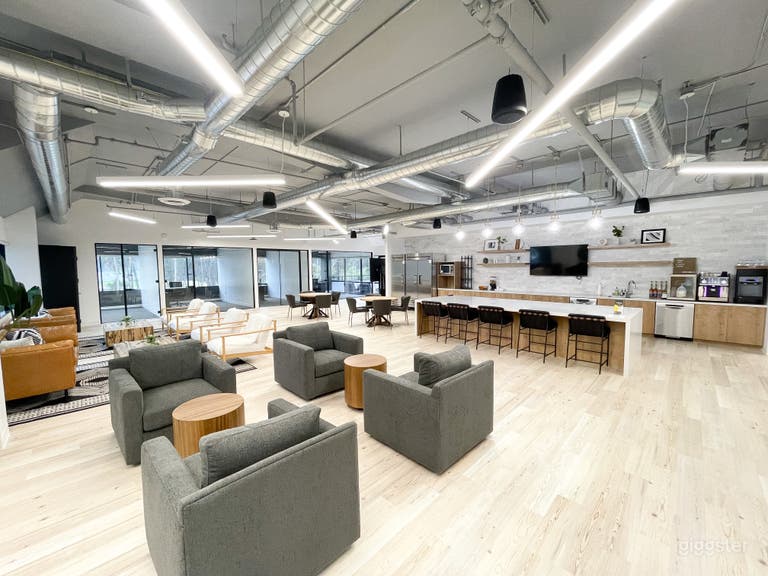  Training Room for up to 21ppl. Weekend Availability 