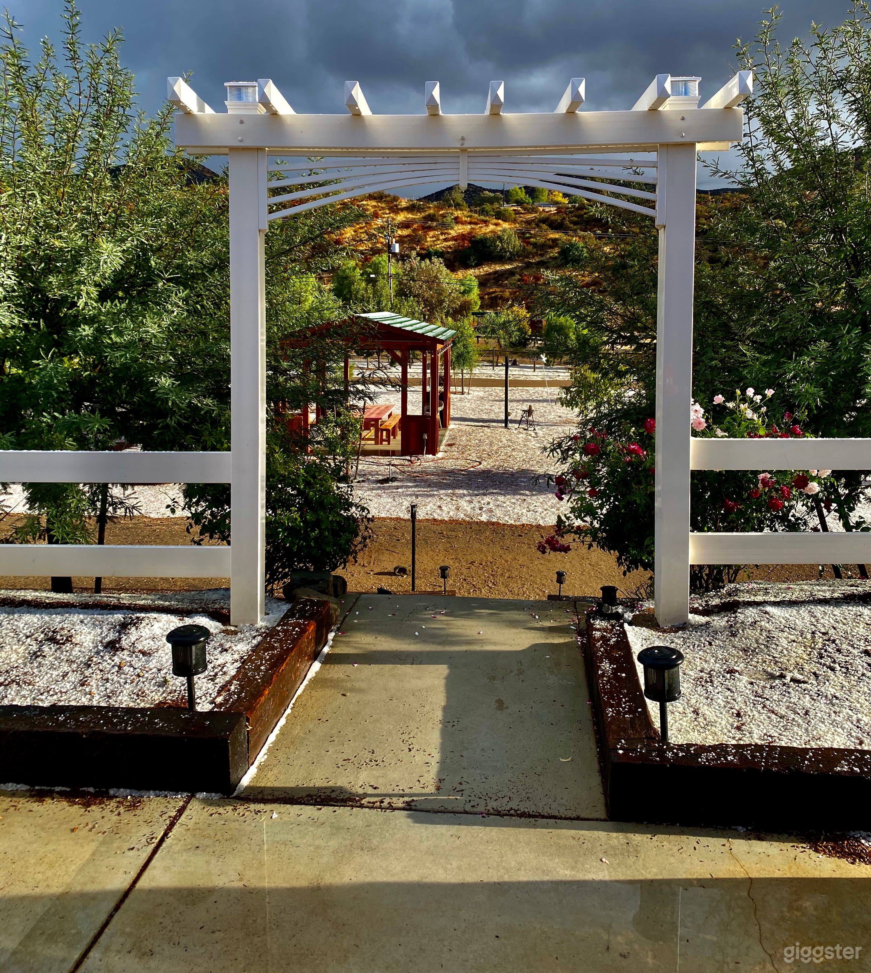 Agua Dulce Unique Photo 4