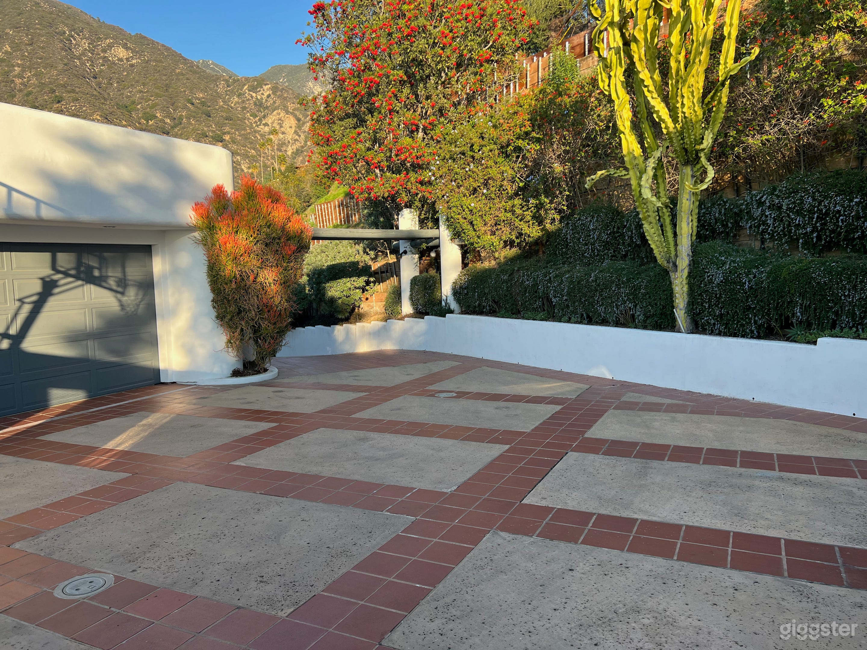  White Adobe w/ Pool & Views - Outdoors & HMU Room Photo 3