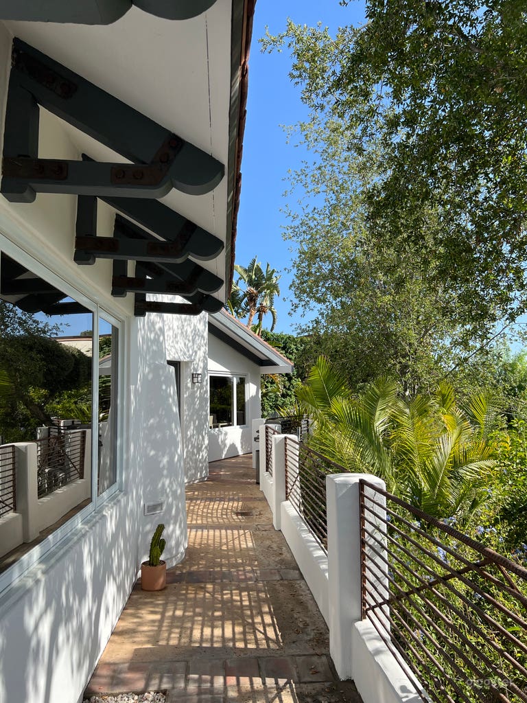   White Adobe w/ Pool & Views - Outdoors & HMU Room 