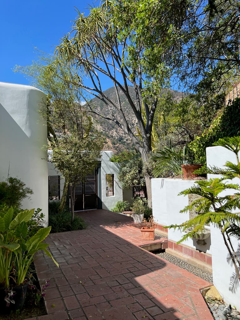   White Adobe w/ Pool & Views - Outdoors & HMU Room 