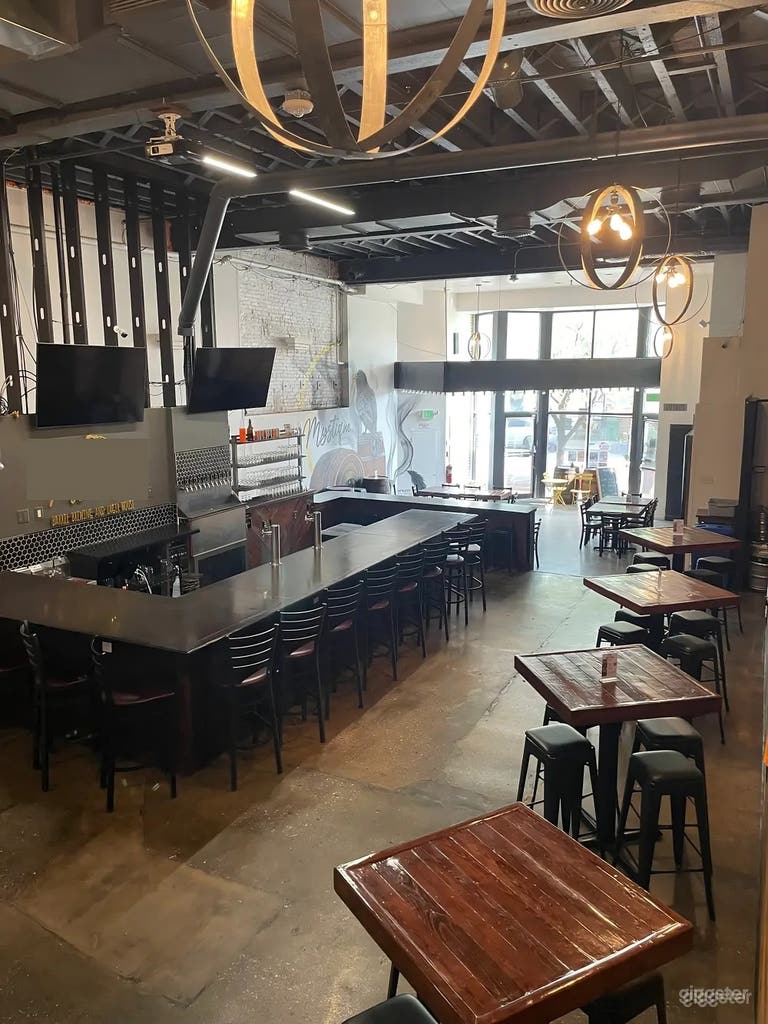  Industrial style, rustic, cozy, high ceilings, charm 