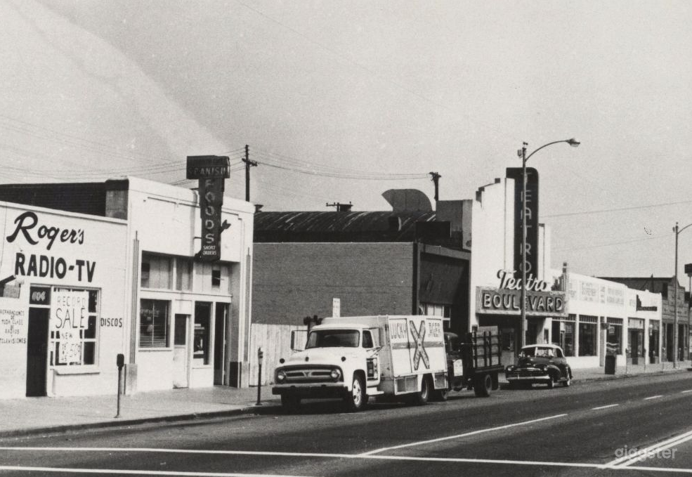  Historic Old Movie Theater &amp; Music Studio Photo 2
