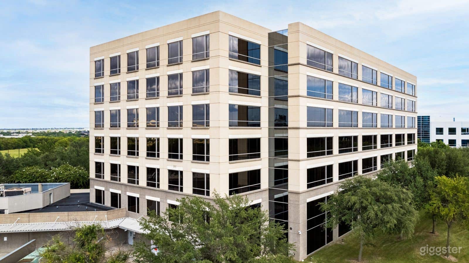 8 Person Meeting Space in Legacy Plaza in Plano Photo 3