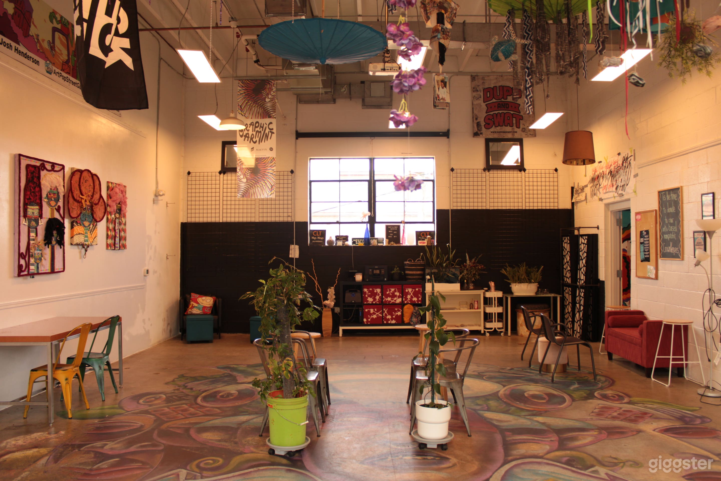 Quirky, Colorful, Creative Studio Near Uptown Photo 1