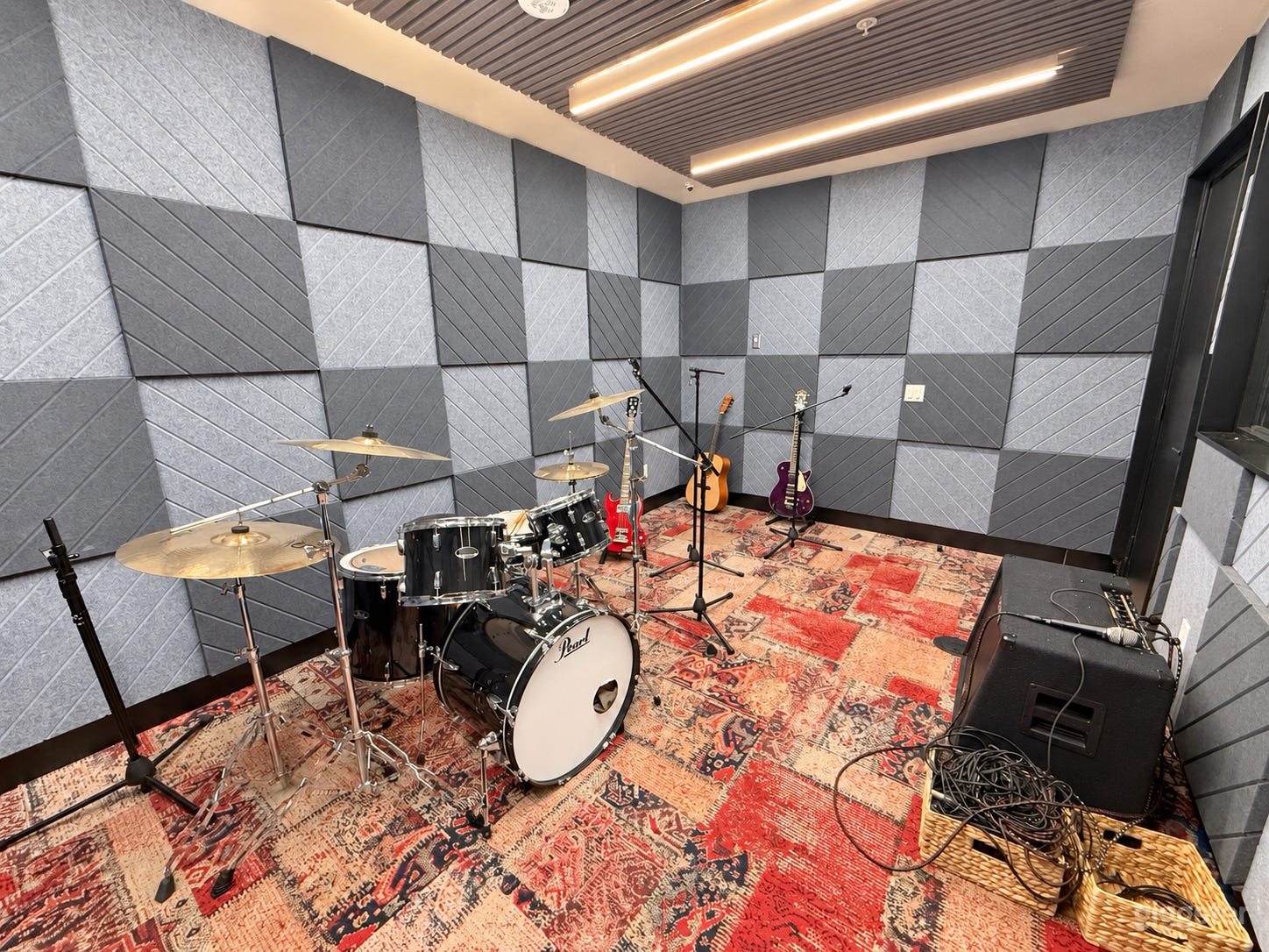 West Green Studio Photo 3