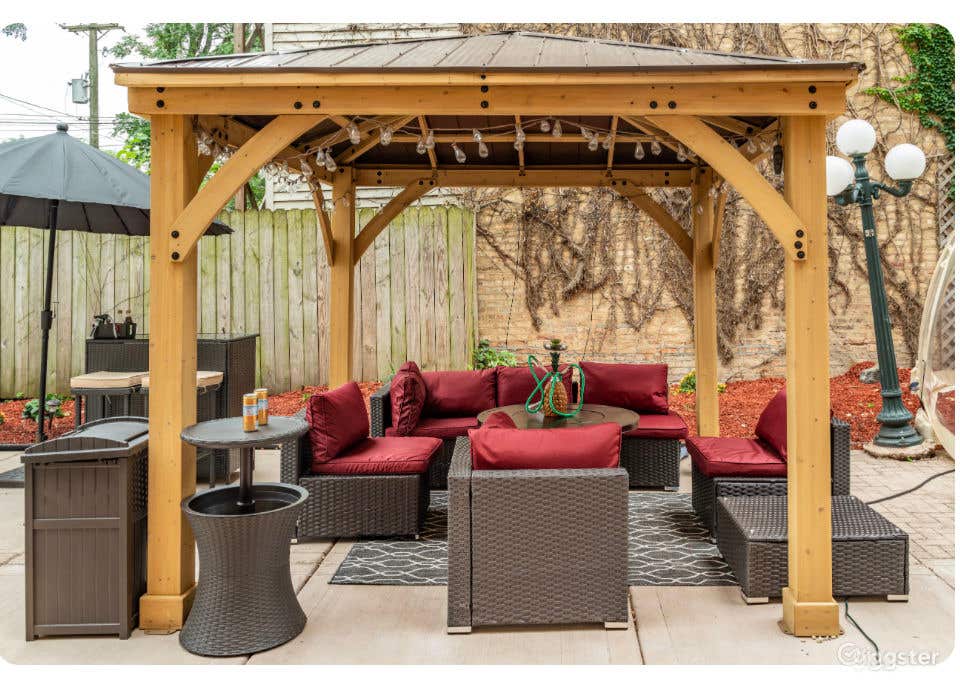 Outdoor event  Oasis Photo 1