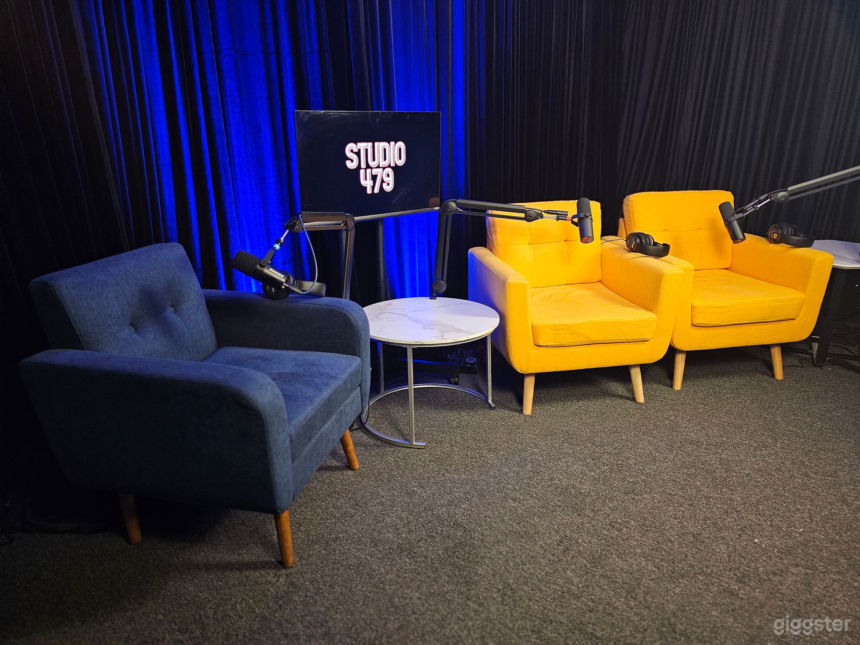 We have what you need to get your podcast, short clips, training videos and more, all in our studio. 