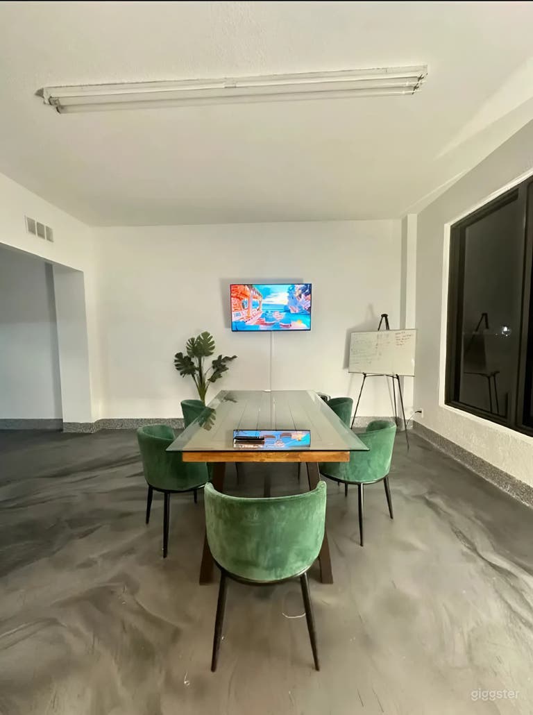  Natural Light Industrial Conference Room 