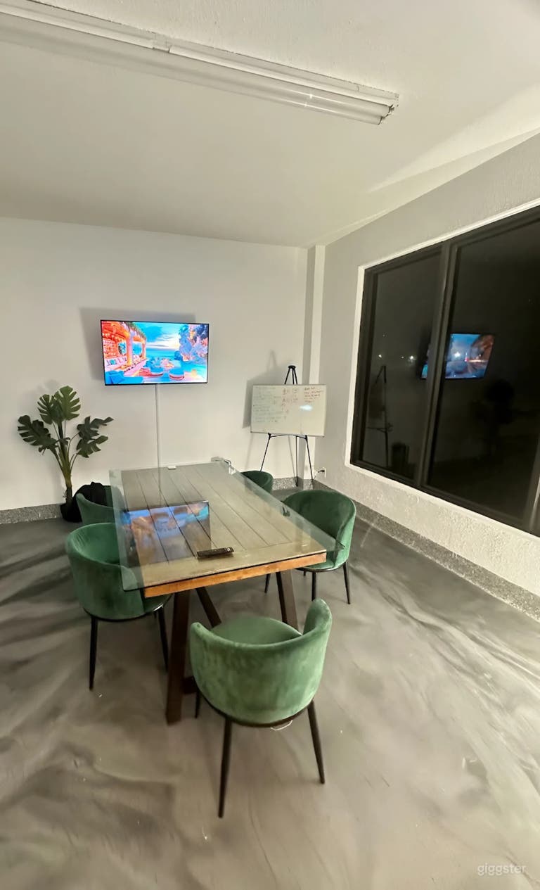  Natural Light Industrial Conference Room 