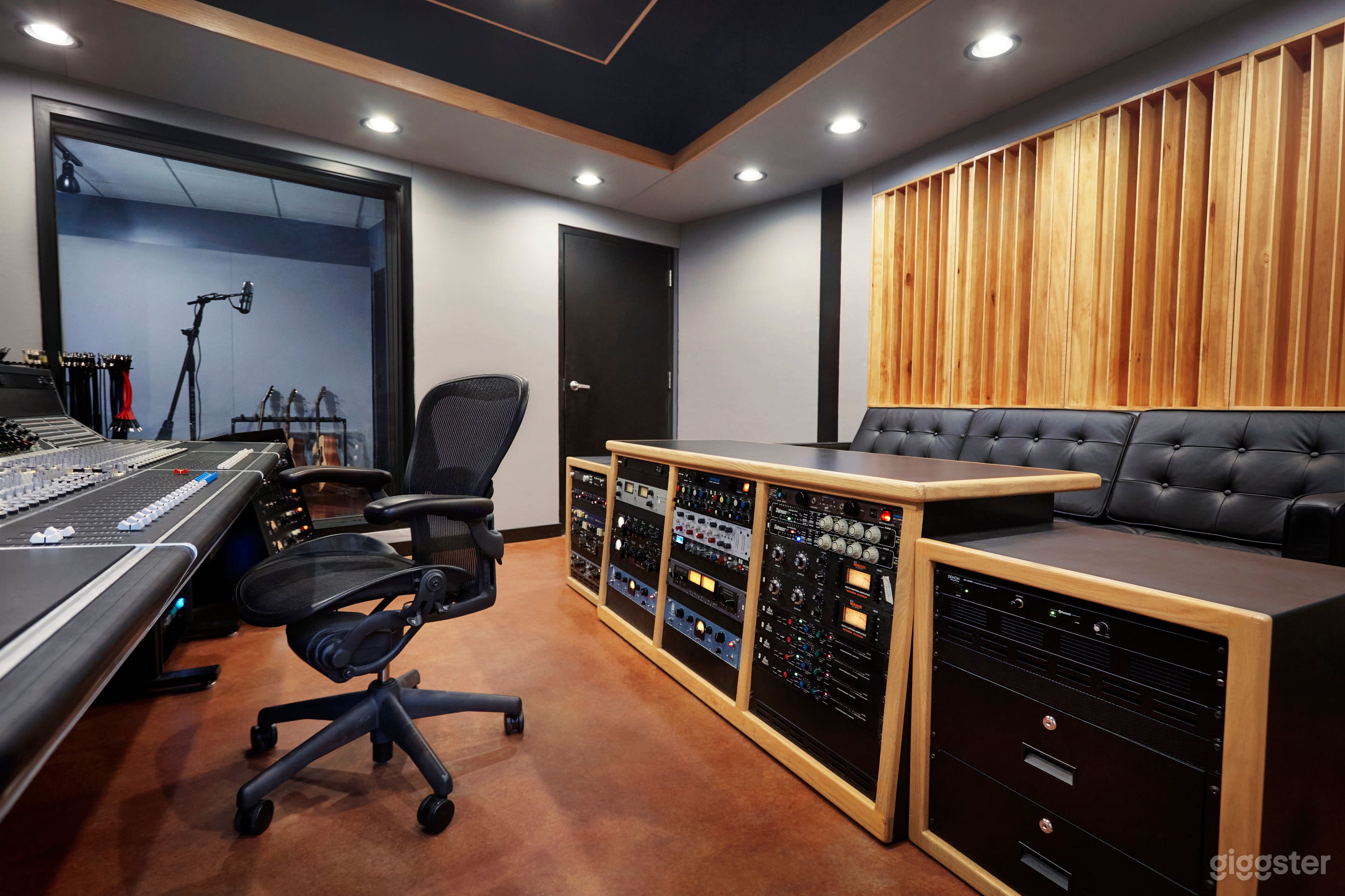 Modern Midwest Recording Studio Photo 2
