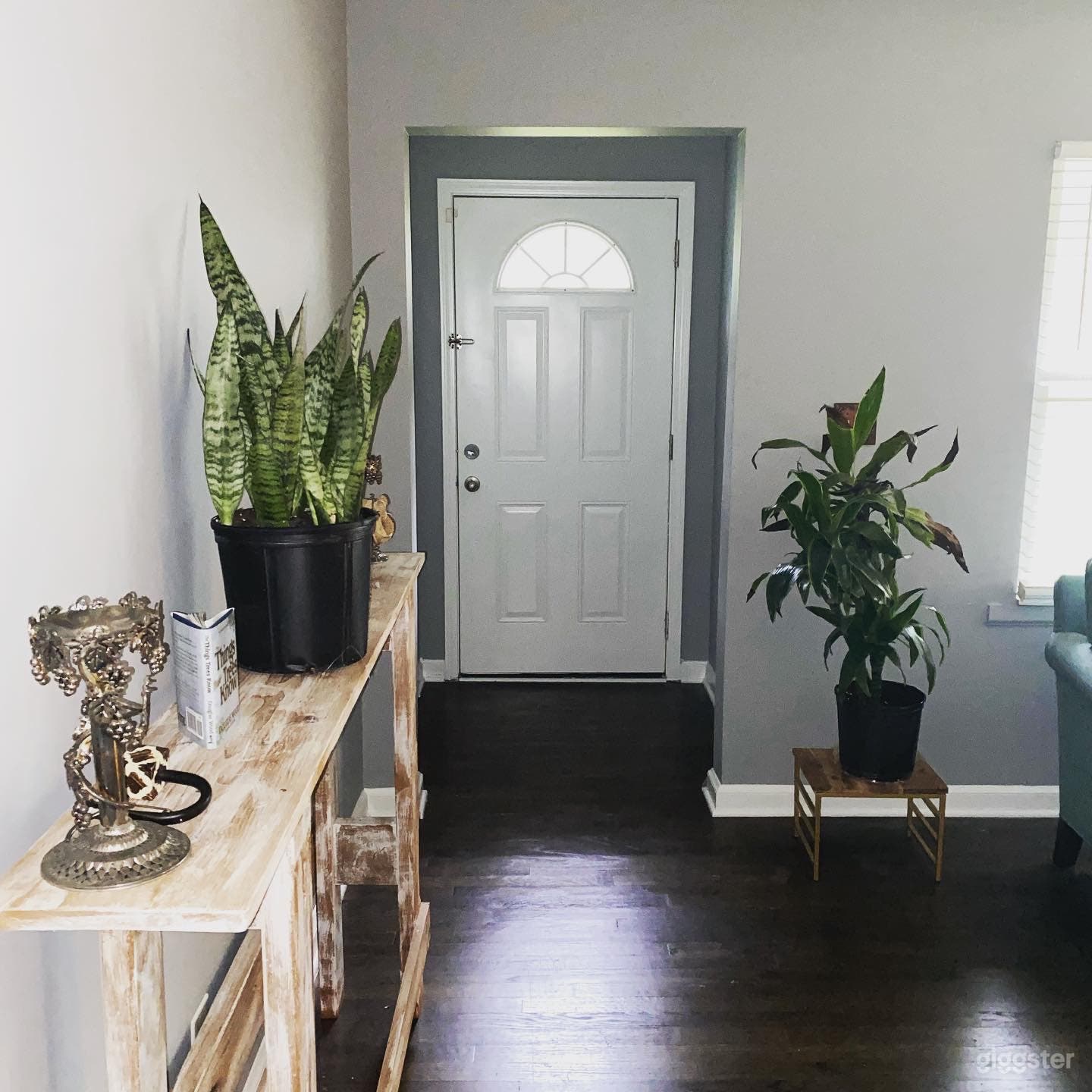 Front door entryway