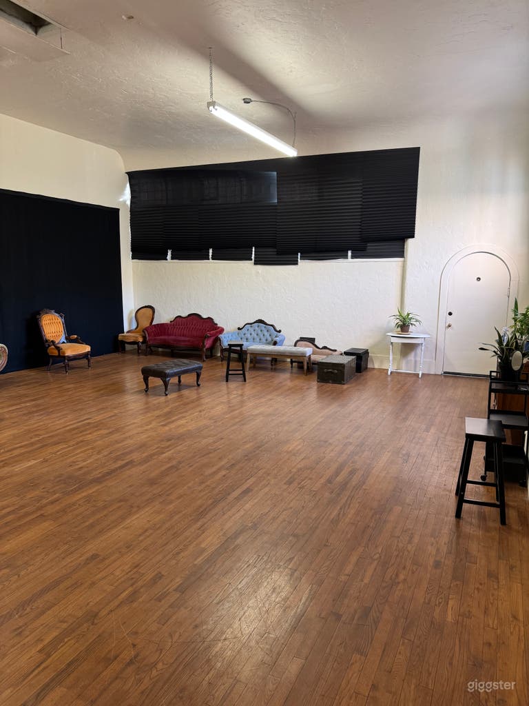  Open Photography Studio with Hardwood Floor 
