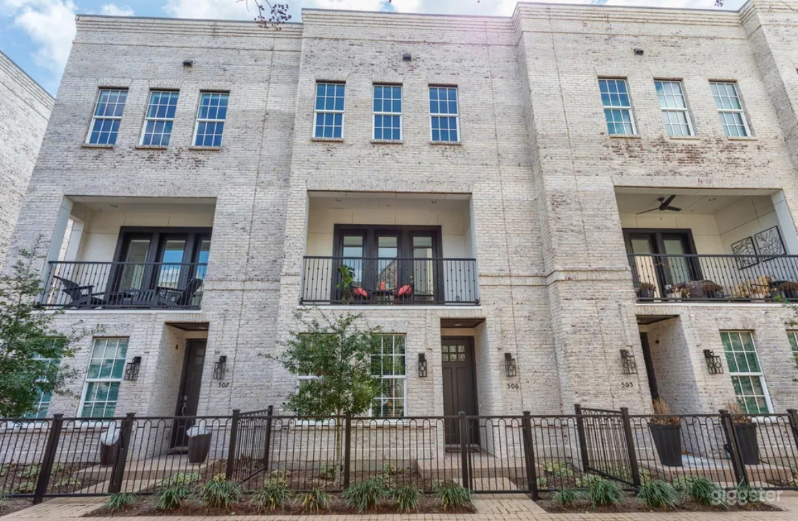 Three story Townhome Gem Photo 1