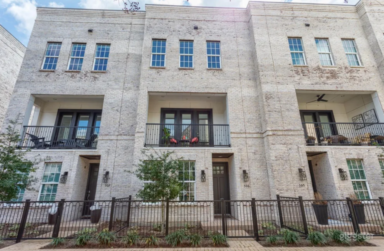  Three story Townhome Gem 