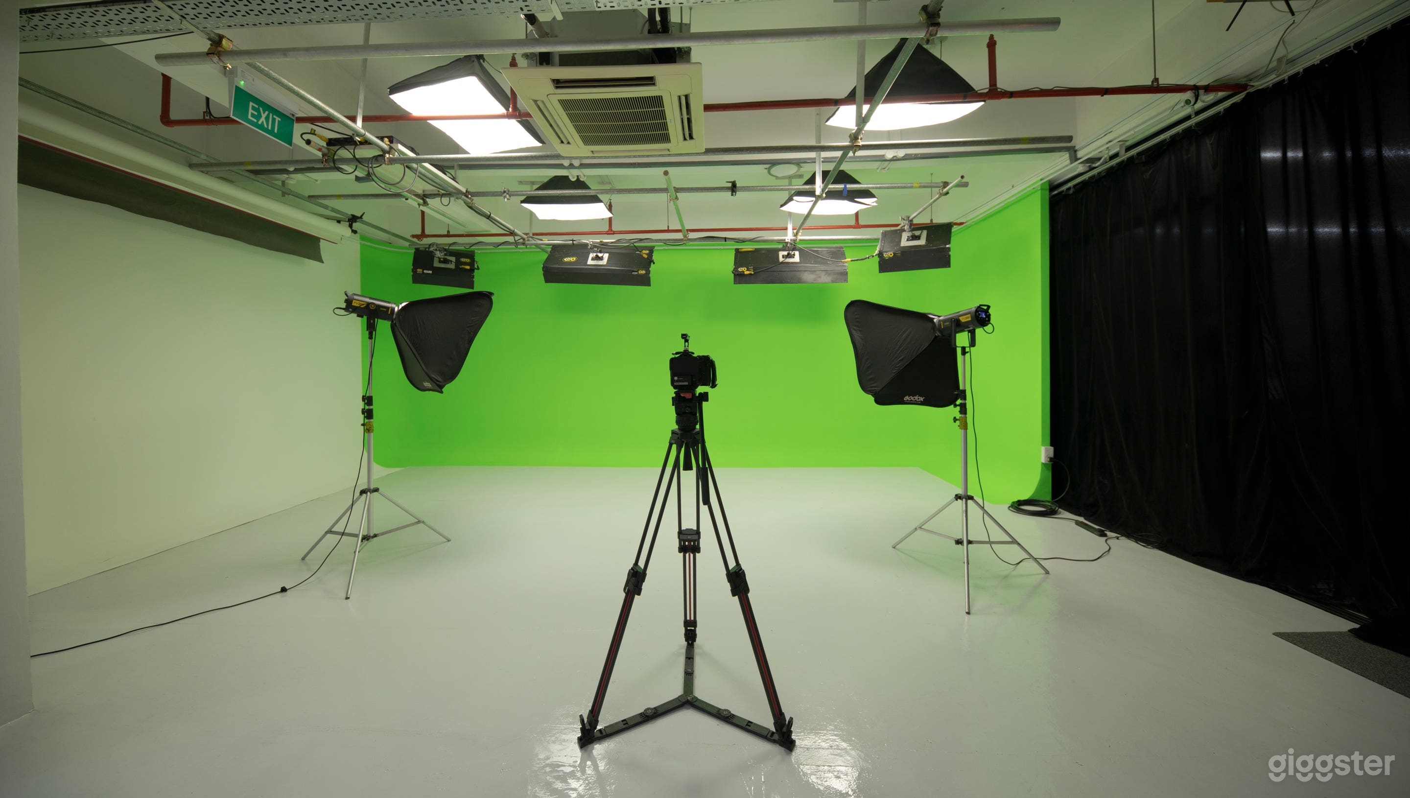 Spacious Versatile Photography Studio Photo 3