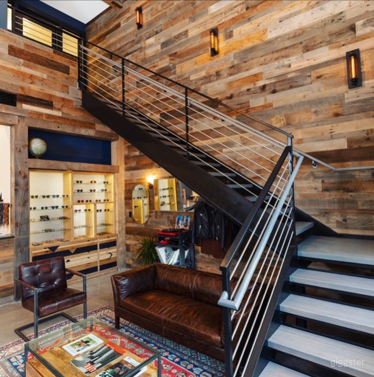  Waiting area + gallery 