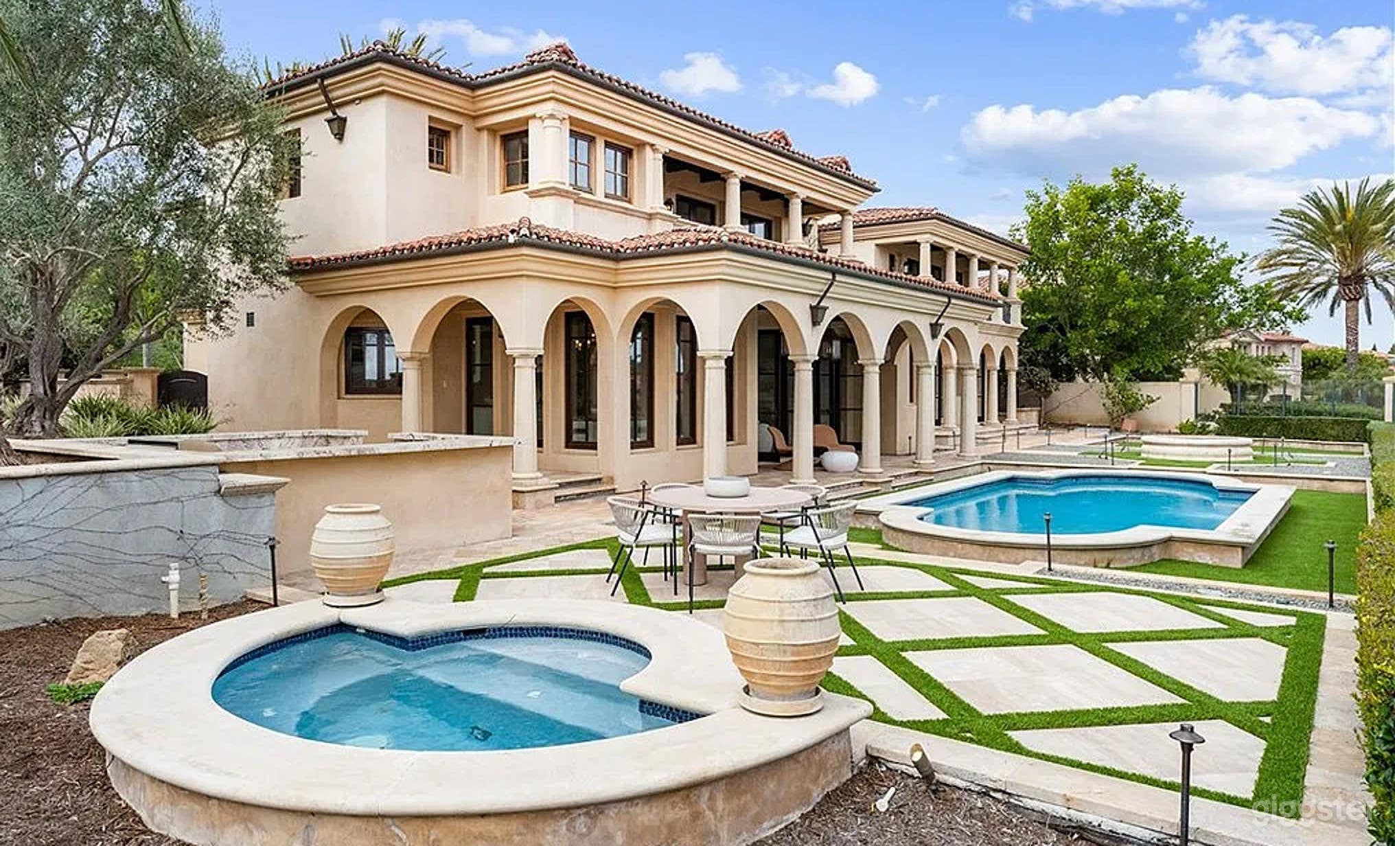 Private Pool &amp; Balcony Paradise Photo 1