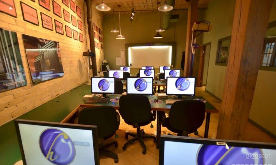 Mac Lab office for Phot/filming Photo 2