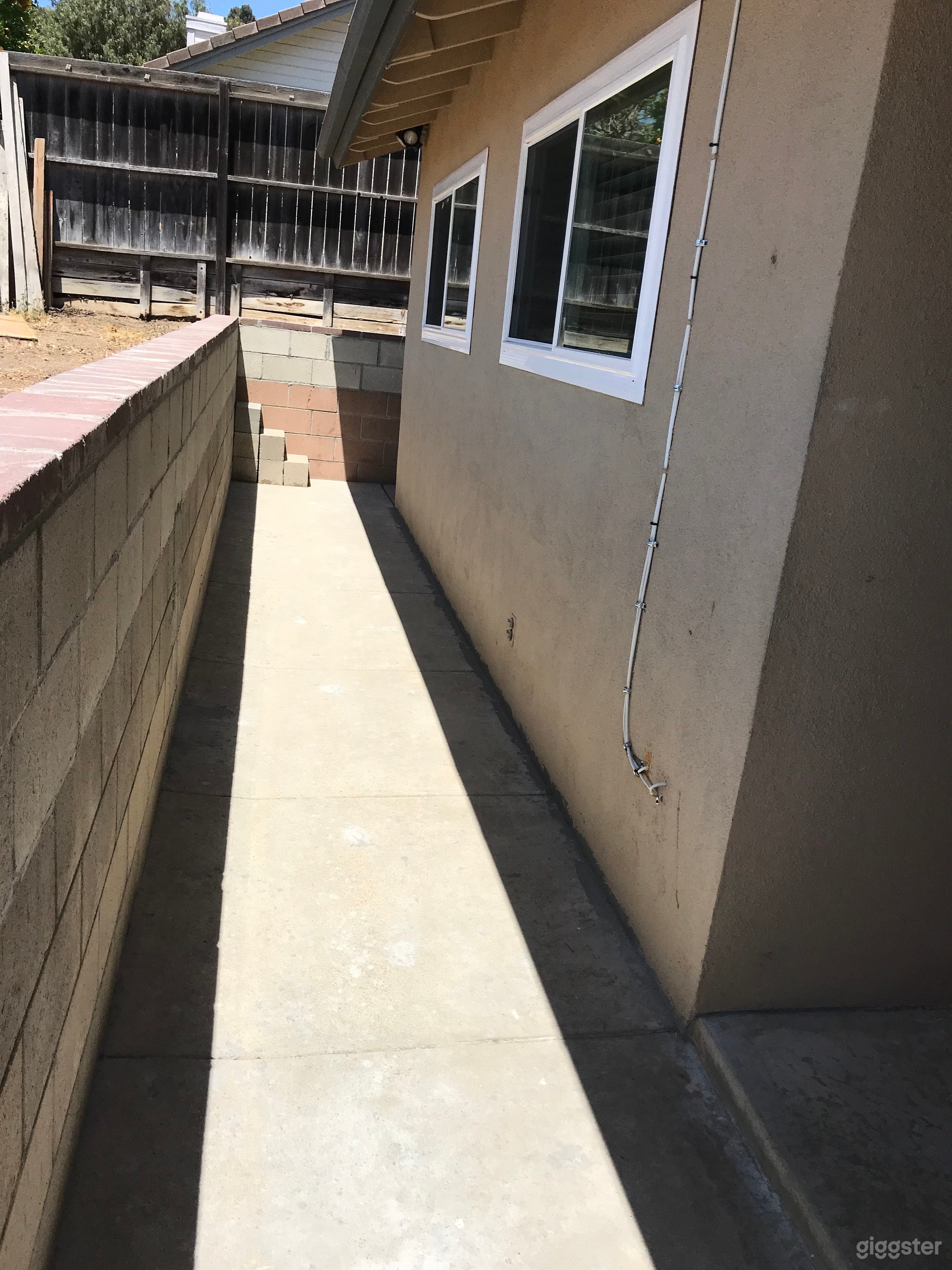 Camarillo Heights Guest House with a big Yard Photo 3