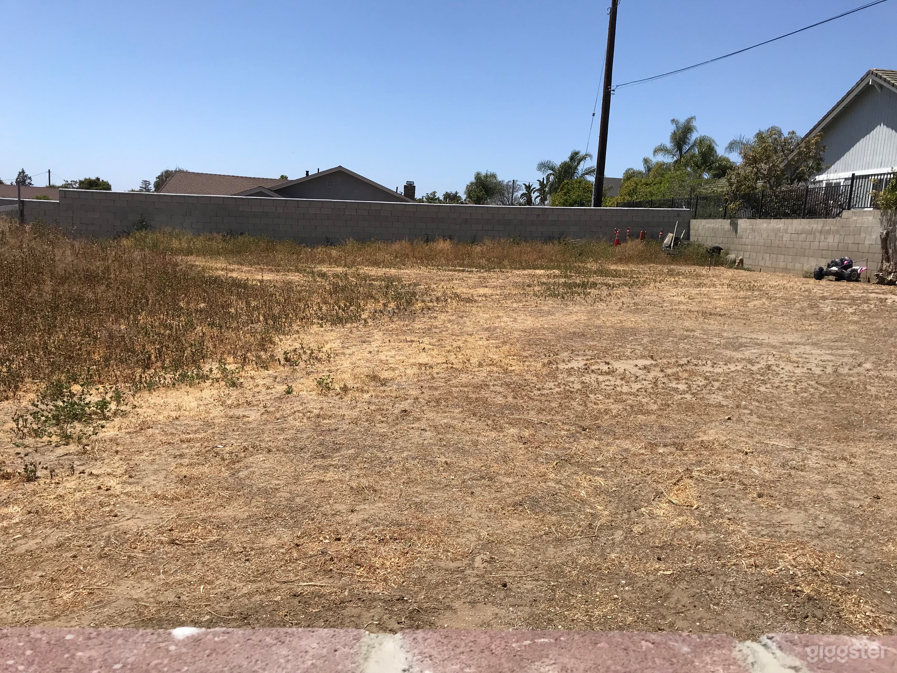 2000 Sq Ft Empty Lot