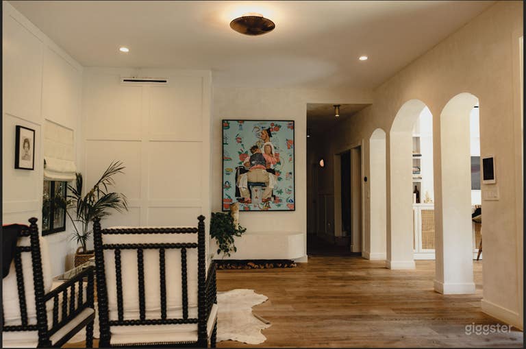  House With Perfect Blend Of Luxury And Coastal Charm (Full B 