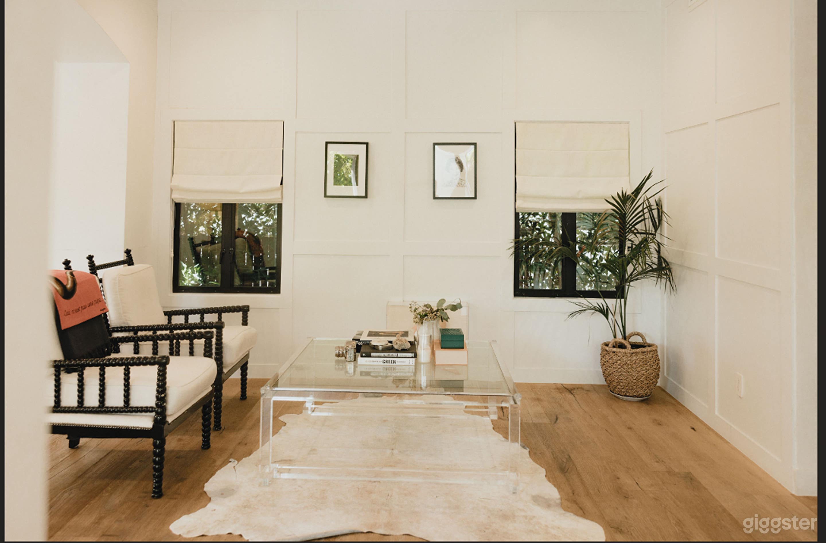 House With Perfect Blend Of Luxury And Coastal Charm (Full B Photo 3