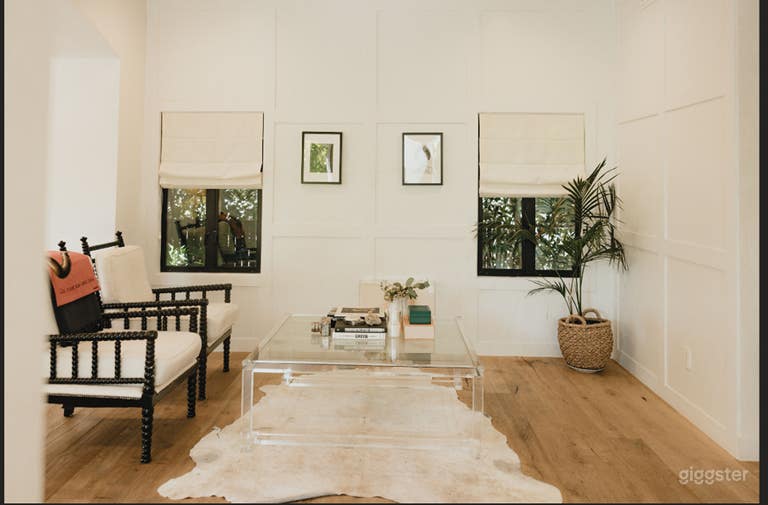  House With Perfect Blend Of Luxury And Coastal Charm (Full B 