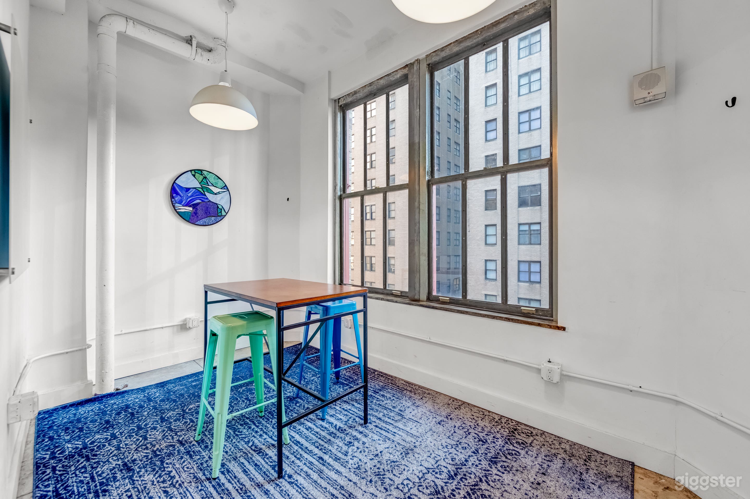 OASIS by Workville - Conference Center &amp; Corporate Events, Flex Office, Meeting Space Venue &amp; Rooftop Photo 3