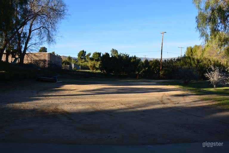  Rural Spanish Home on 1 acre in Western Town 