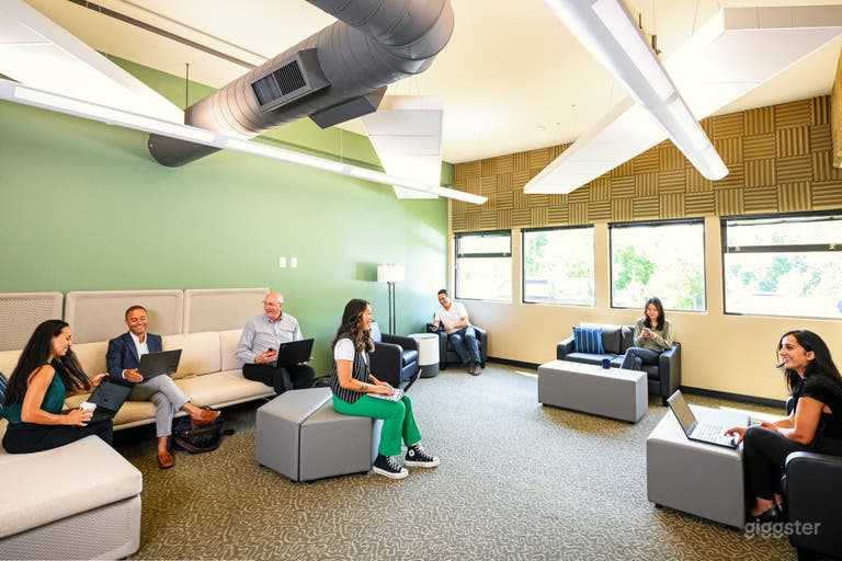  The Einstein Meeting Room at Forest Cove 