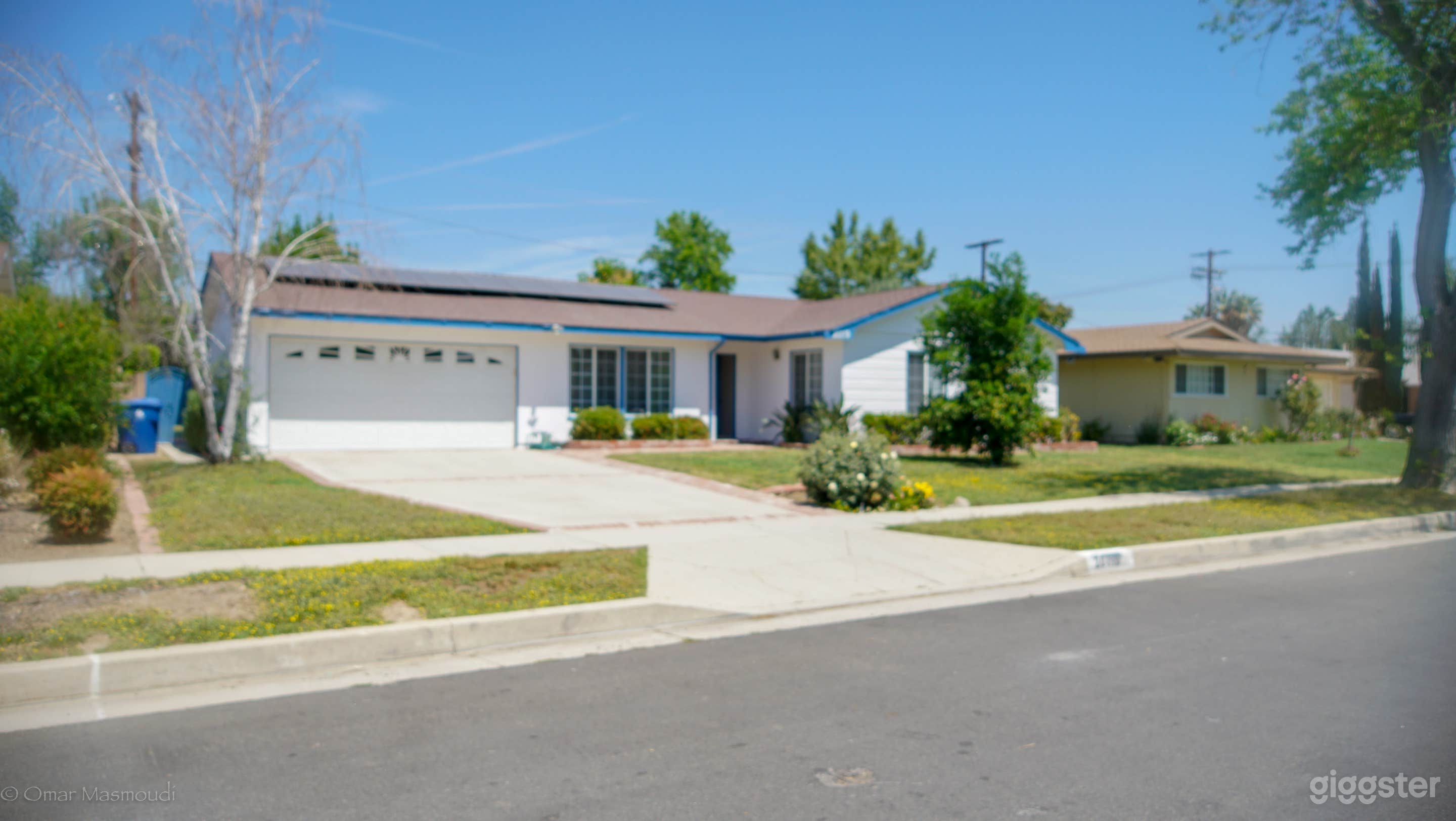 Beautiful single Family Home with a Pool available Photo 1