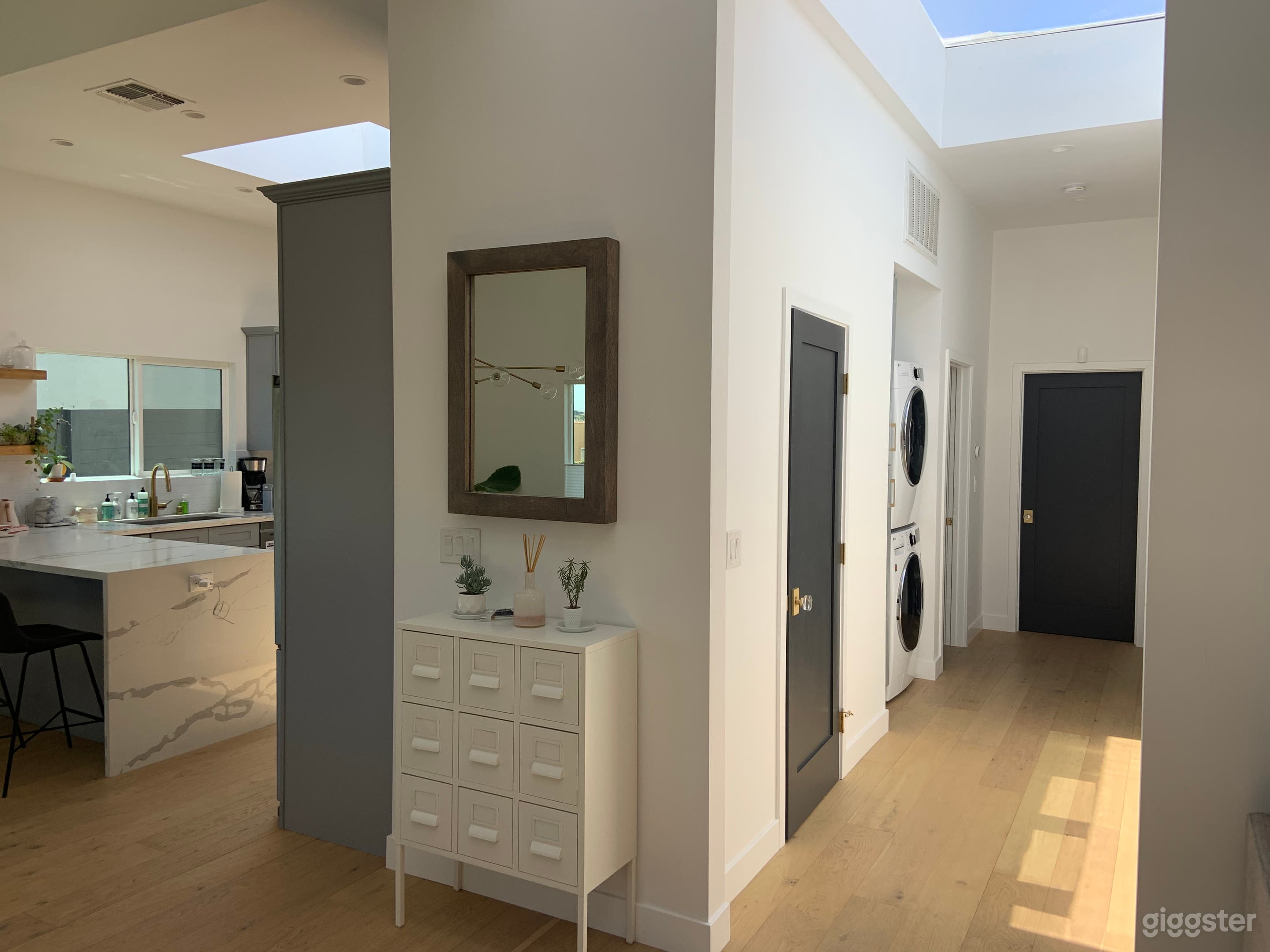 Modern Los Angeles Farmhouse - Production Location Photo 4