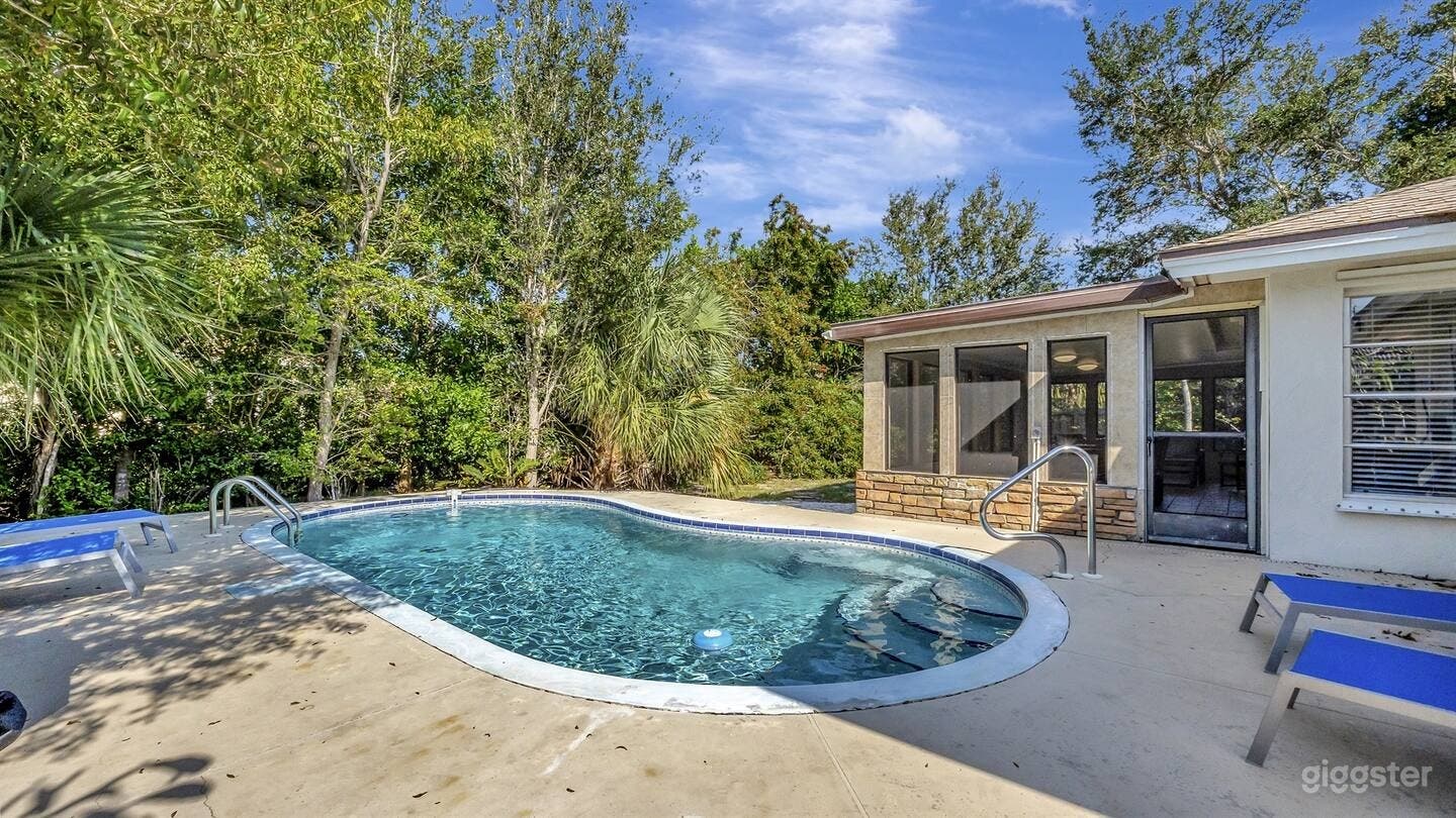 Starfruit - Outdoor Pool Photo 4