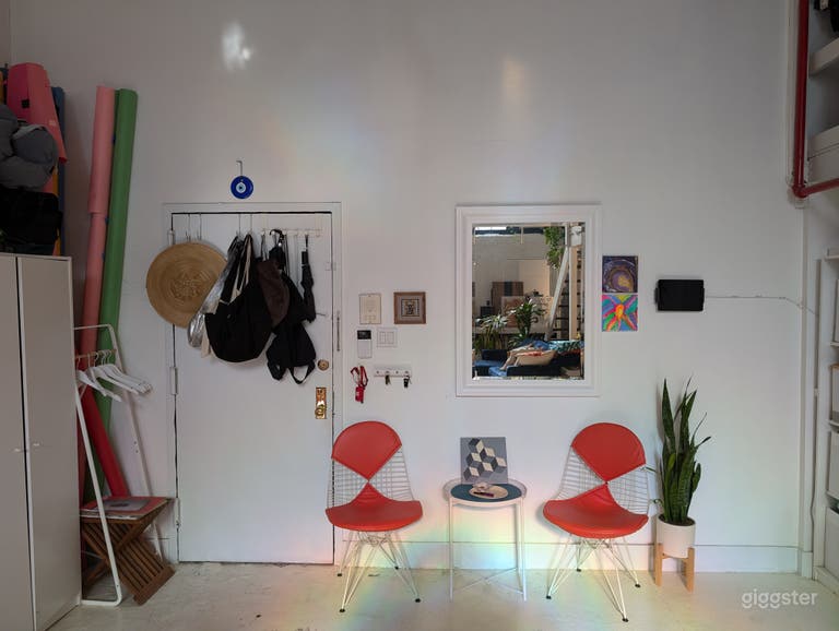  Artistic and creative LOFT Space 