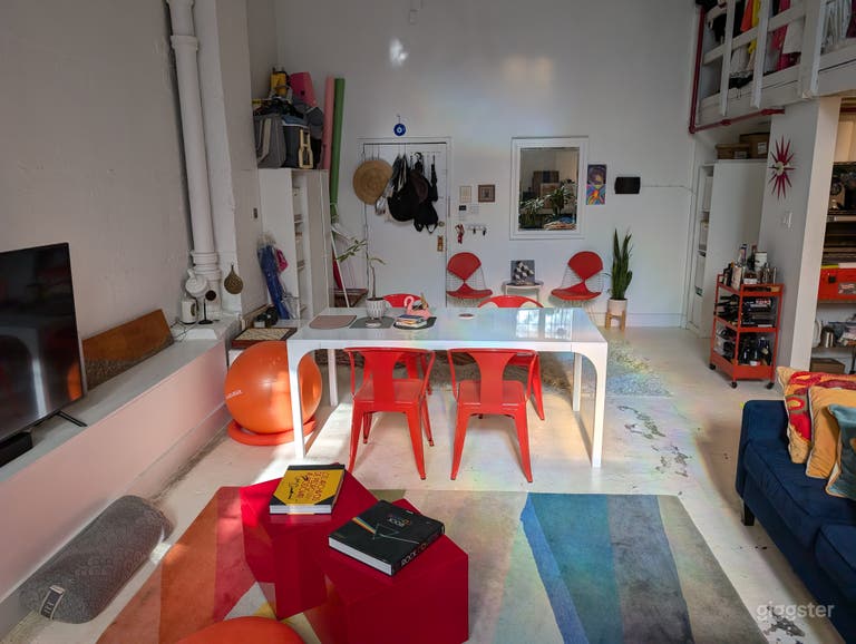  Artistic and creative LOFT Space 