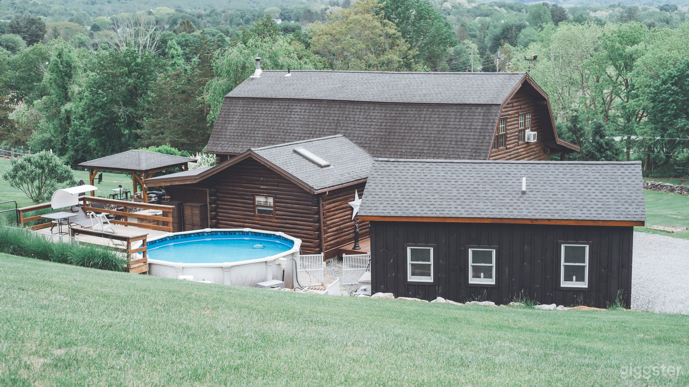 The Old Fashioned Farm Photo 2