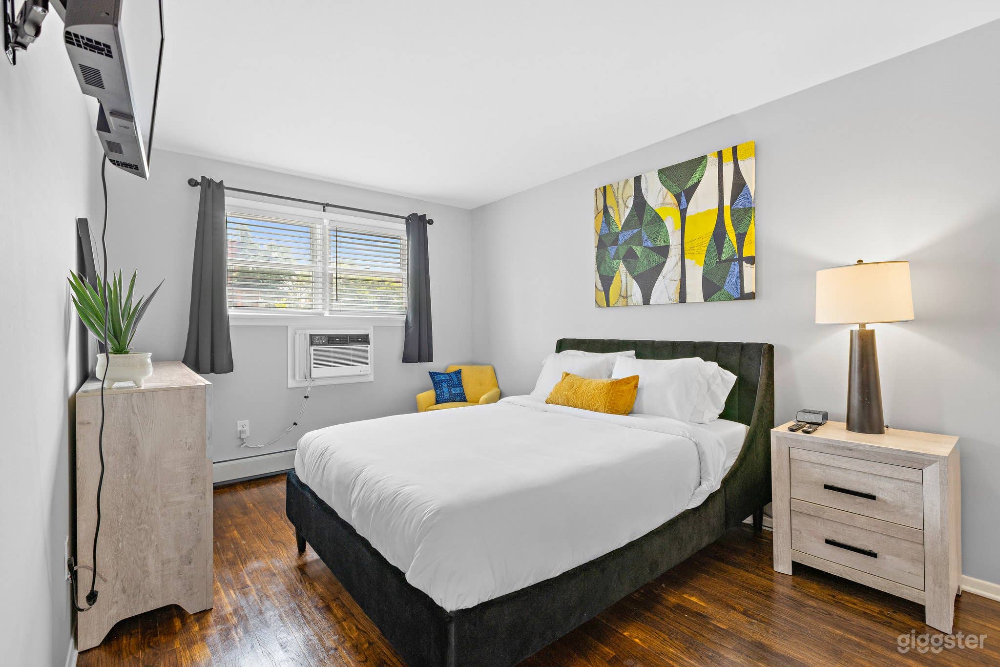 Sunset Bayonne- Vibrant Tribal Oasis (Unit 1) Photo 4