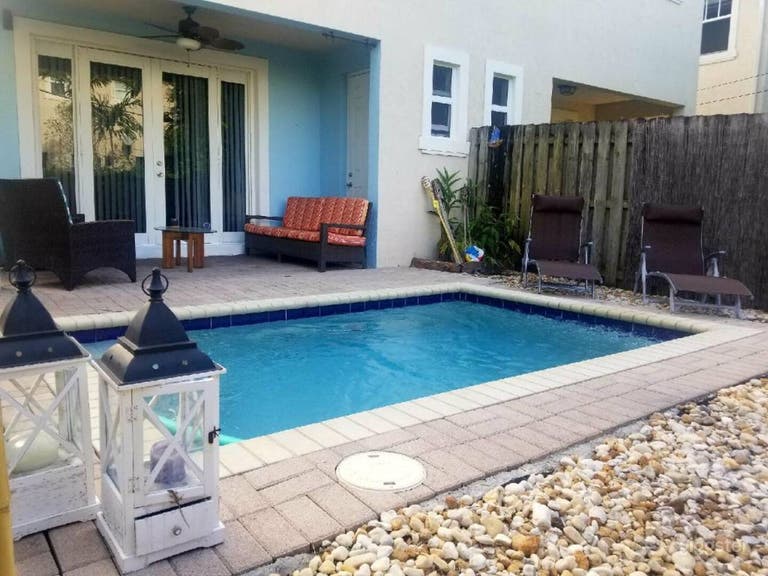  Clean Backyard with Pool 