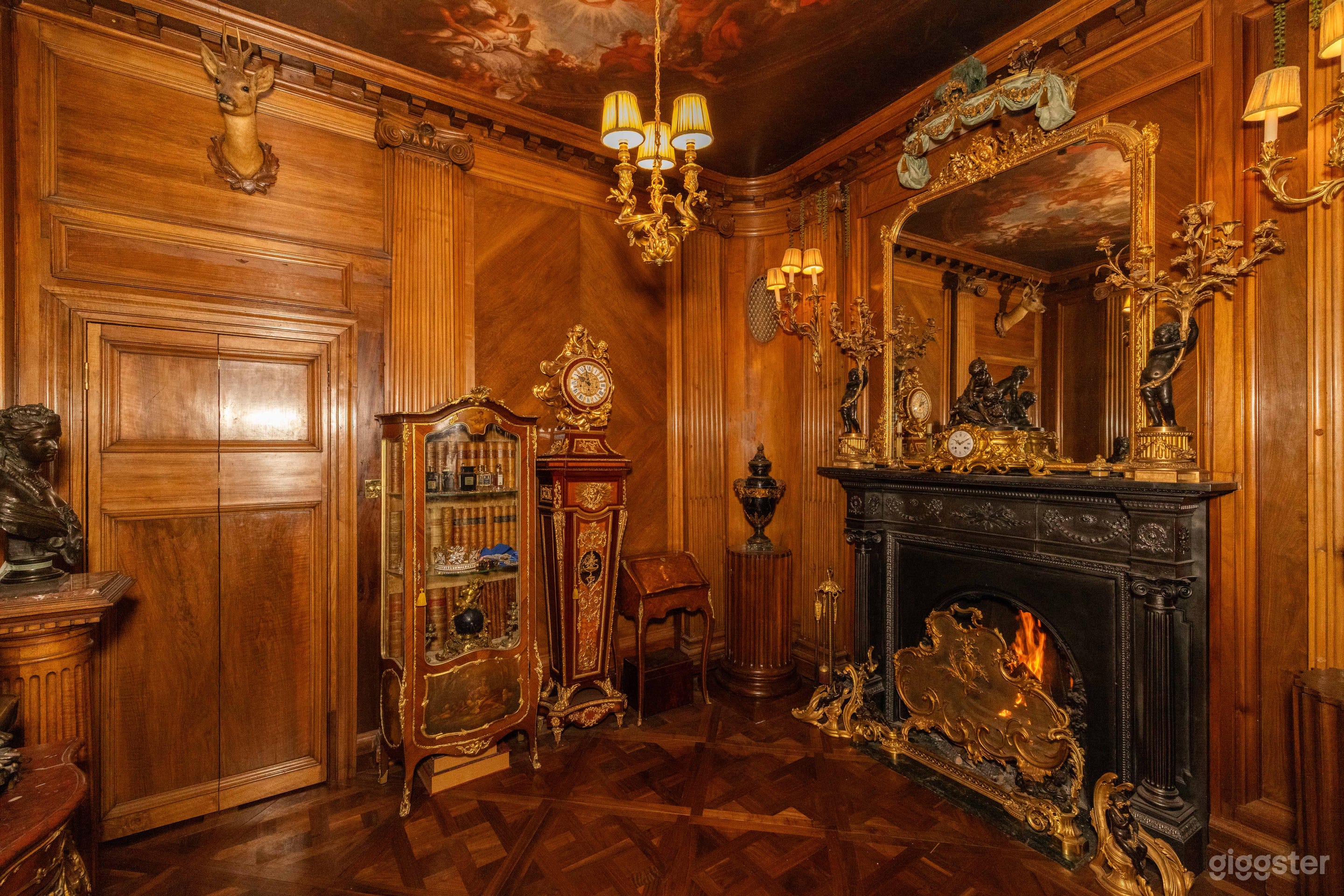 Heritage Louis XV French Apartment – Curated Neo-Classical I Photo 4