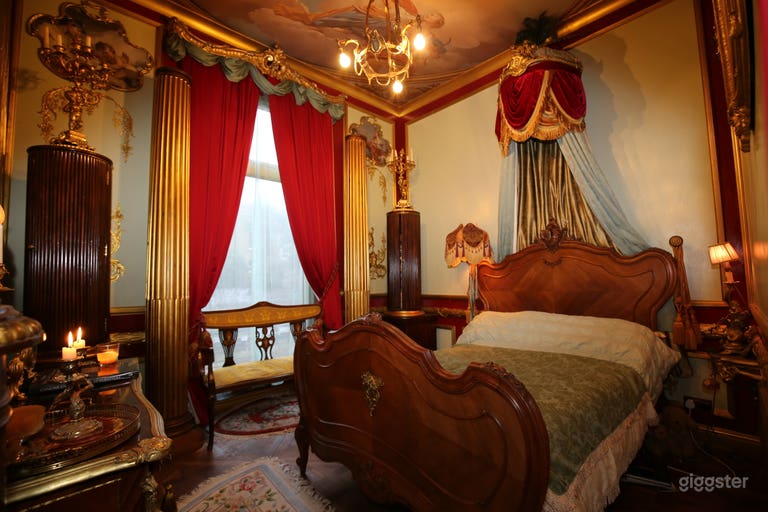  Opulent French decorated flat in a Kensington 