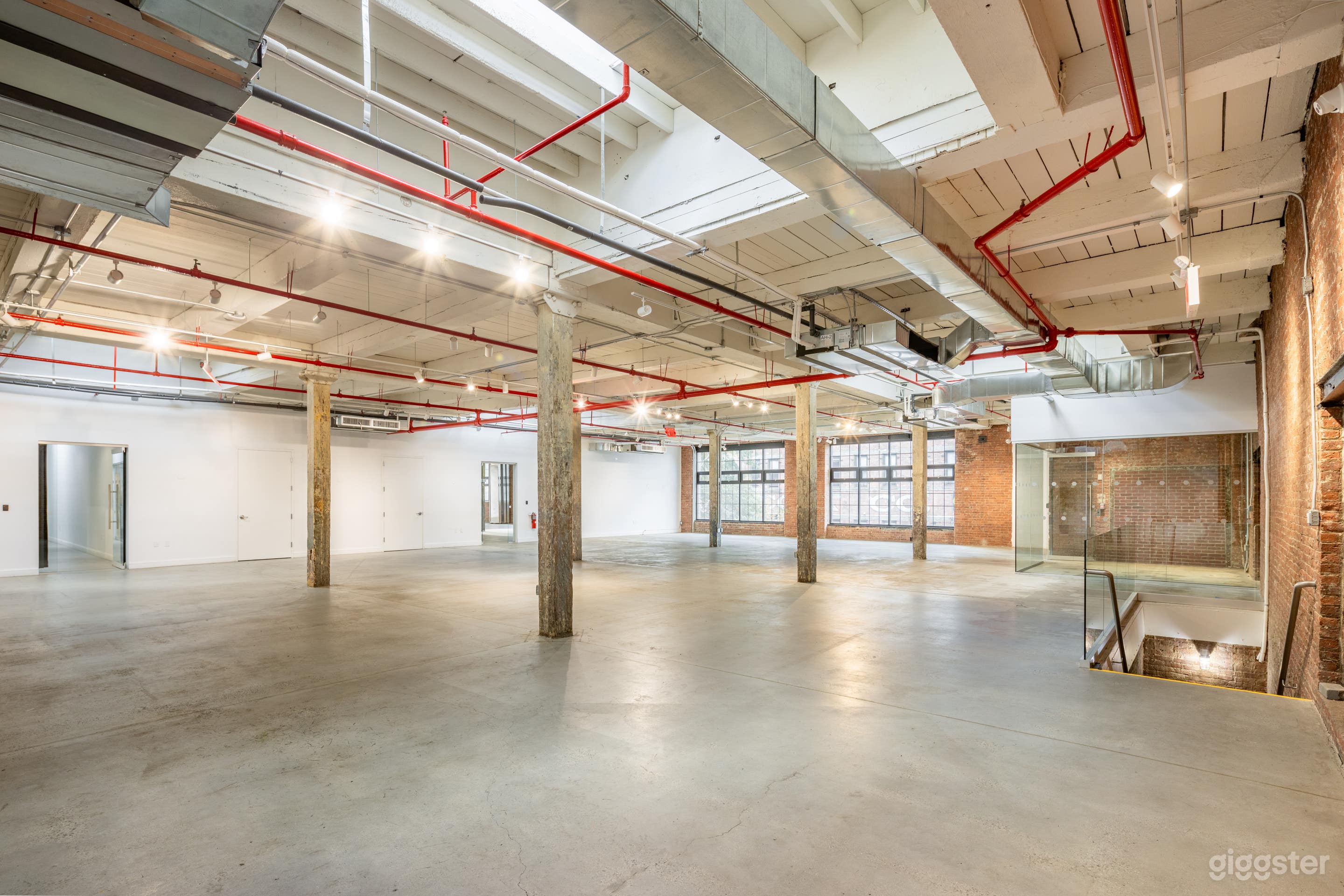Spacious Industrial Event Space in Greenpoint, Brooklyn Photo 2