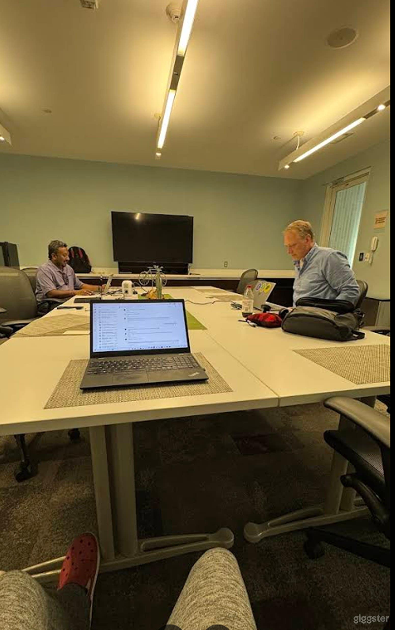 Review Meeting Room Photo 3