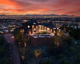  Stunning View in Paradise Valley 