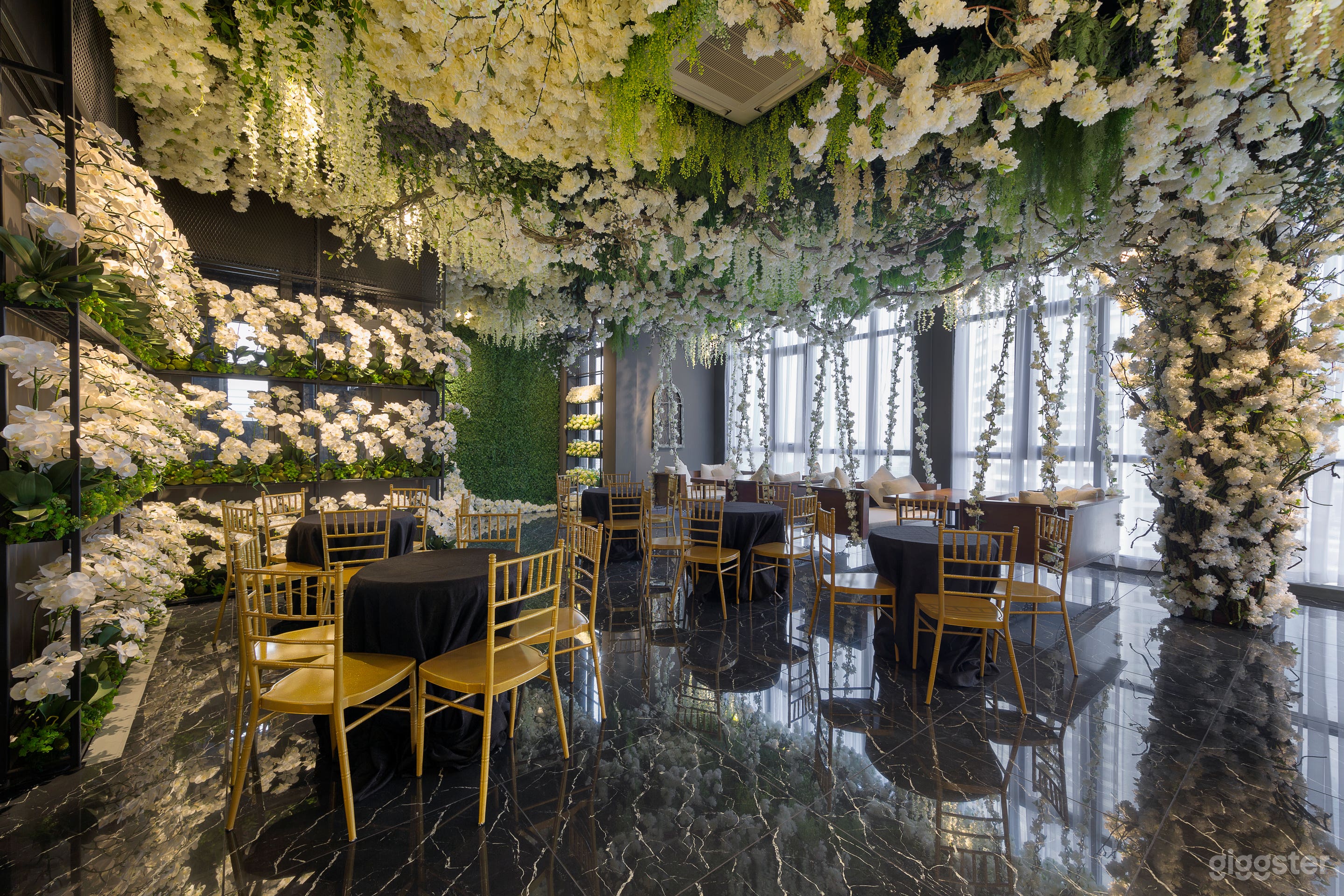 Mesmerizing Event Space Photo 2